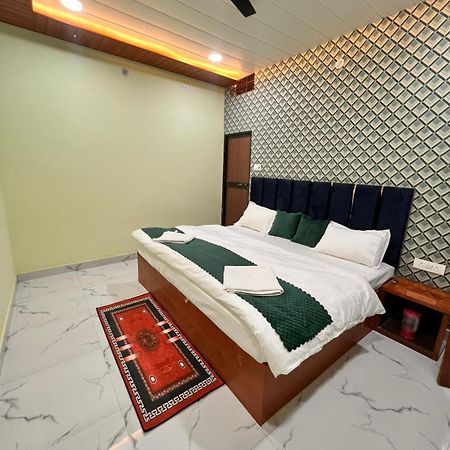 Gulab Residency Otel Varanasi Dış mekan fotoğraf