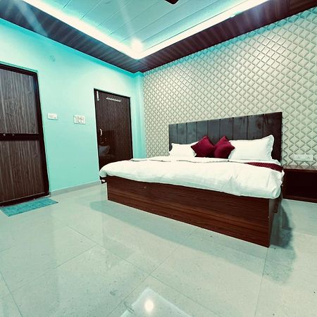 Gulab Residency Otel Varanasi Dış mekan fotoğraf