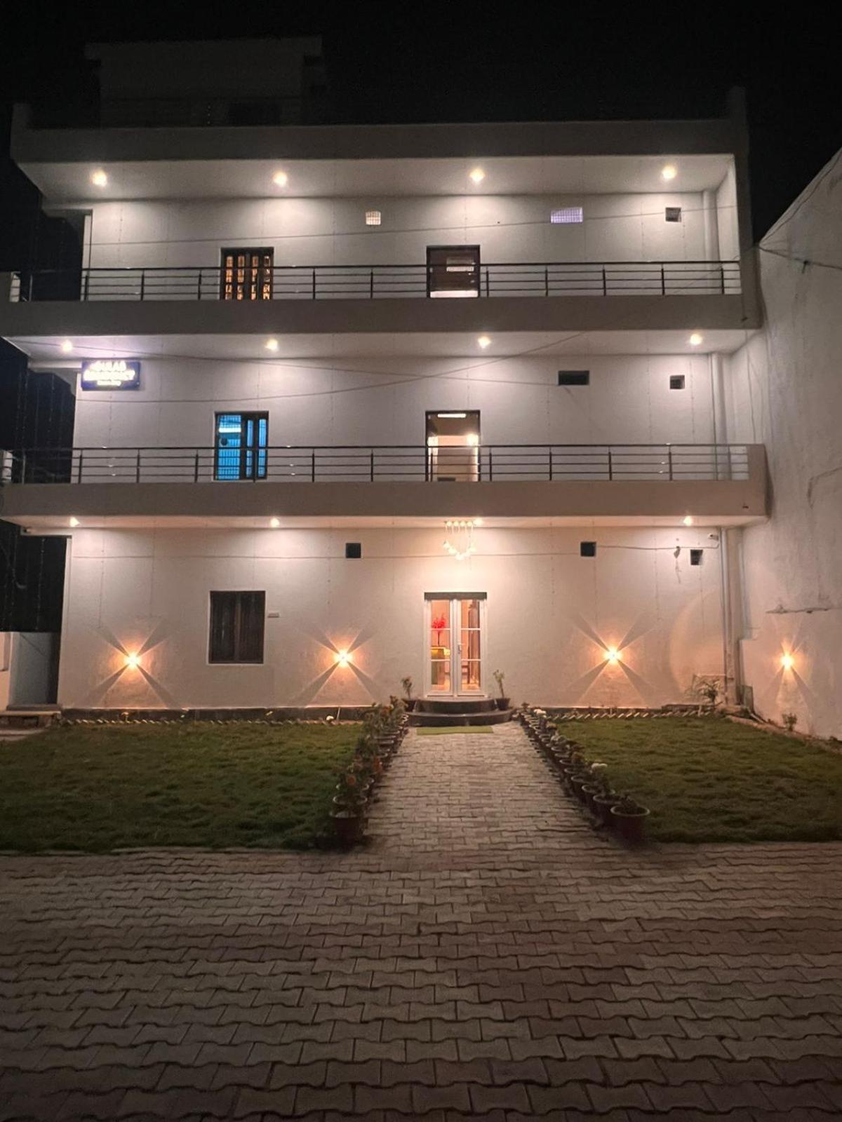 Gulab Residency Otel Varanasi Dış mekan fotoğraf