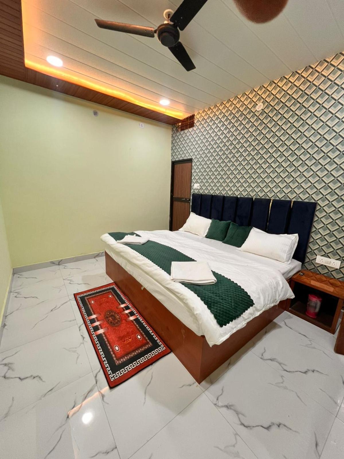 Gulab Residency Otel Varanasi Dış mekan fotoğraf