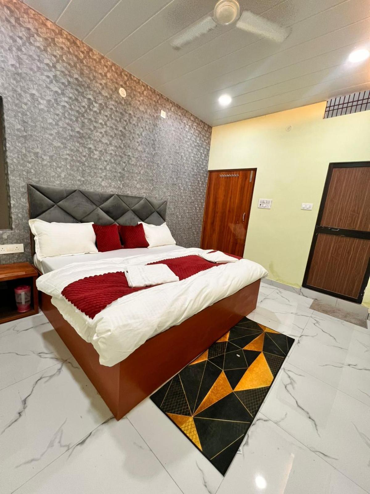 Gulab Residency Otel Varanasi Dış mekan fotoğraf