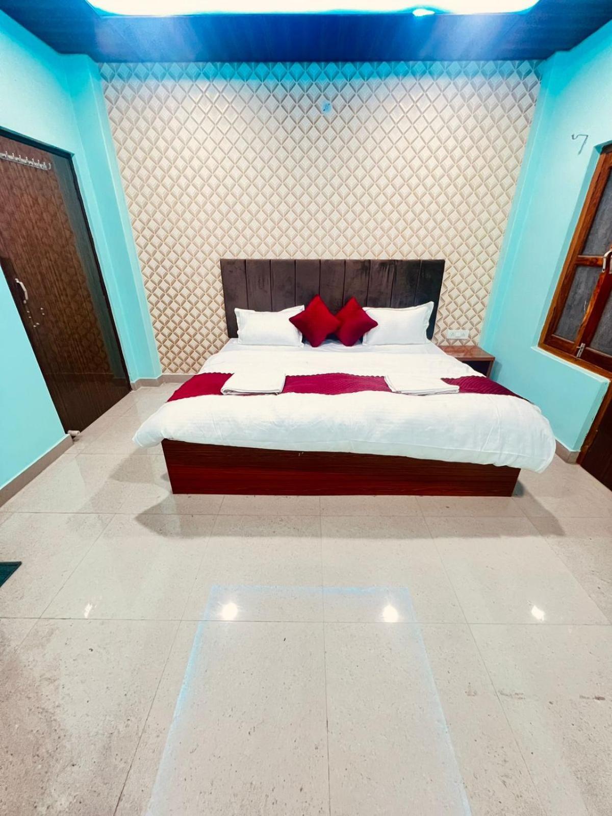 Gulab Residency Otel Varanasi Dış mekan fotoğraf